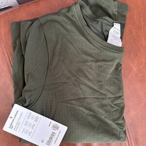 Athleta "In Motion" Seamless Top (NWT!)